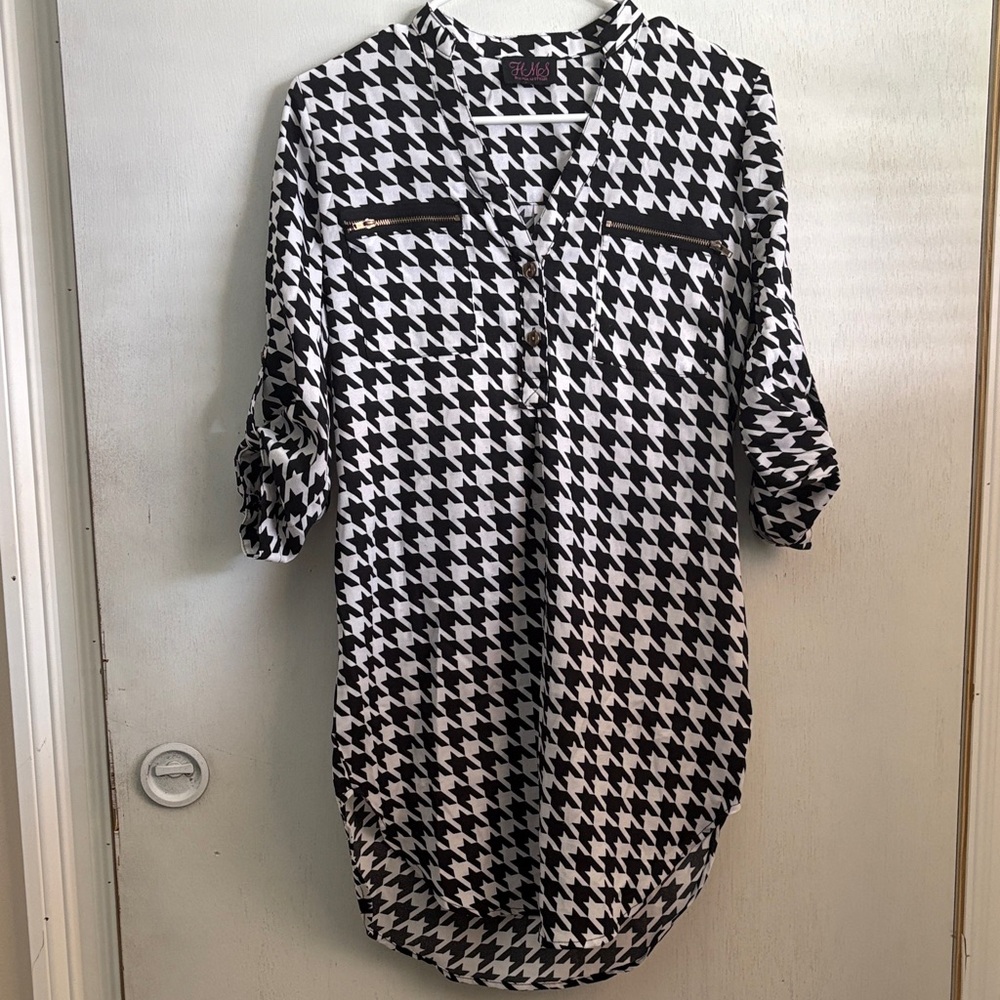 Hot Miami Styles Black and White Houndstooth Long Sleeve Shirt Dress